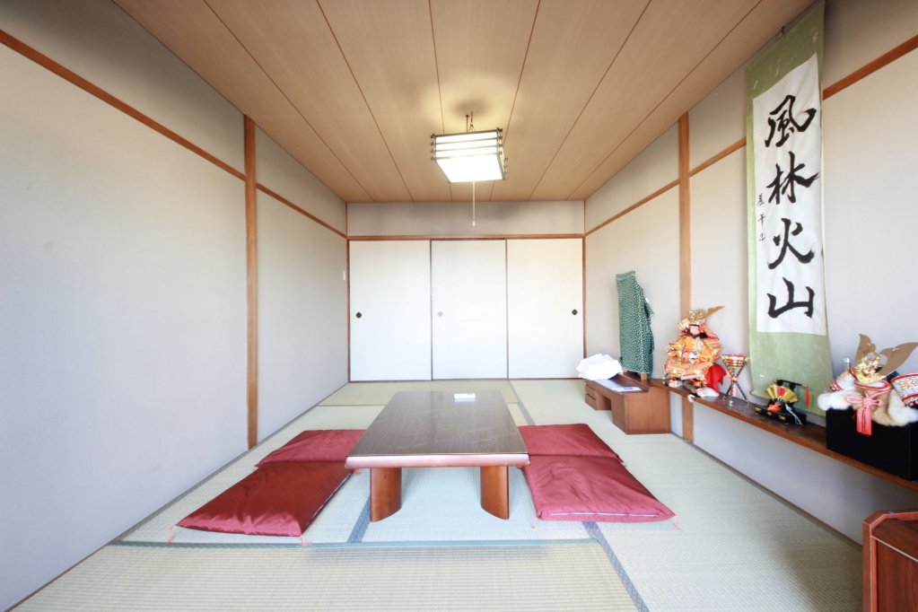 shirahama white beach house