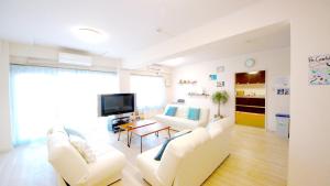 shirahama white beach house
