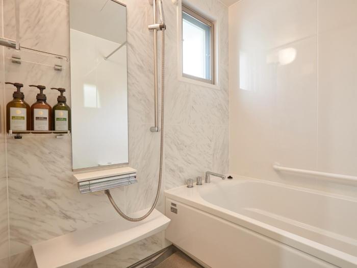 the pool resort villa hasta manana