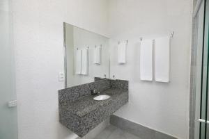 yak beach hotel natal