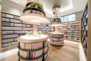 quintessa hotel osaka shinsaibashi comicandbooks