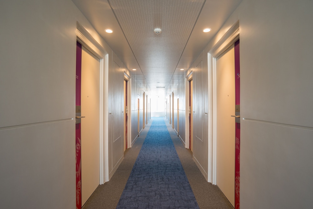rj hotel naha