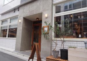 almond hostel and cafe shibuya