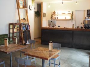 almond hostel and cafe shibuya