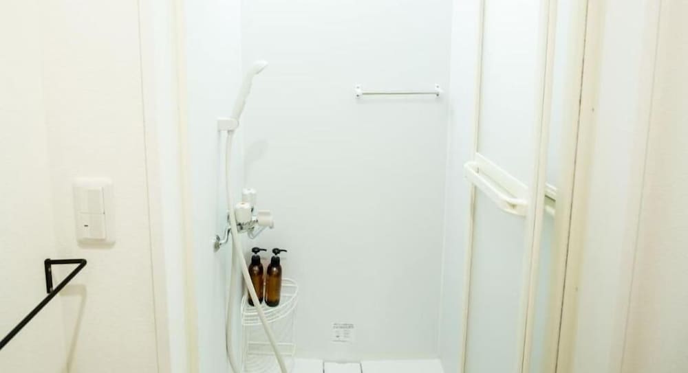 iza enoshima guesthouseandbar hostel