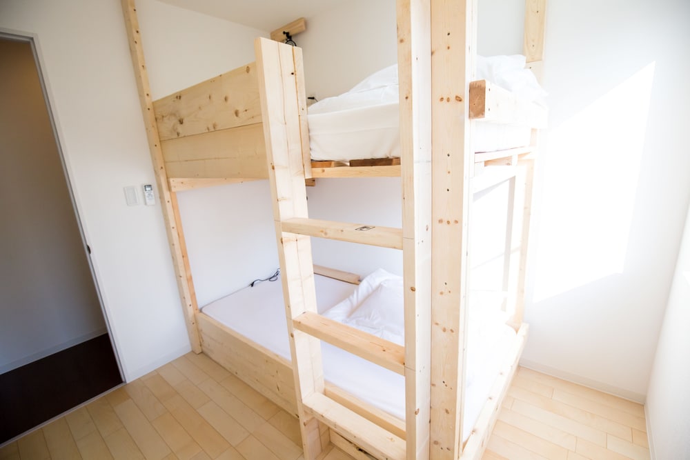 iza enoshima guesthouseandbar hostel