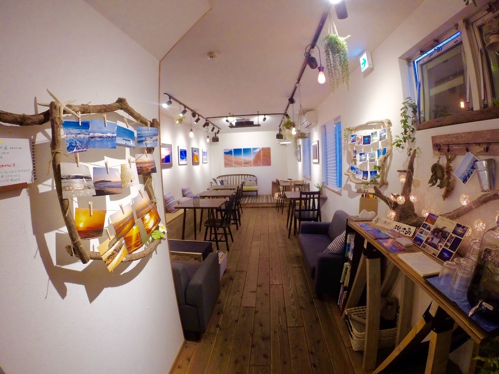 iza enoshima guesthouseandbar hostel