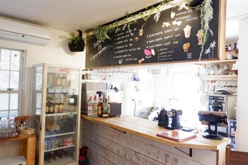 iza enoshima guesthouseandbar hostel