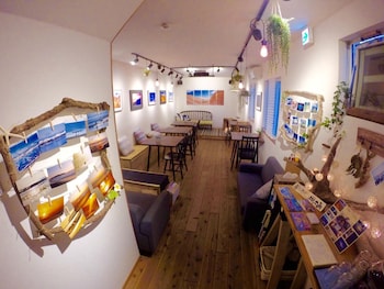 iza enoshima guesthouseandbar hostel