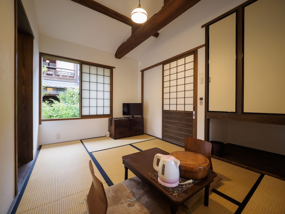 inase otsu machiya bed and breakfast