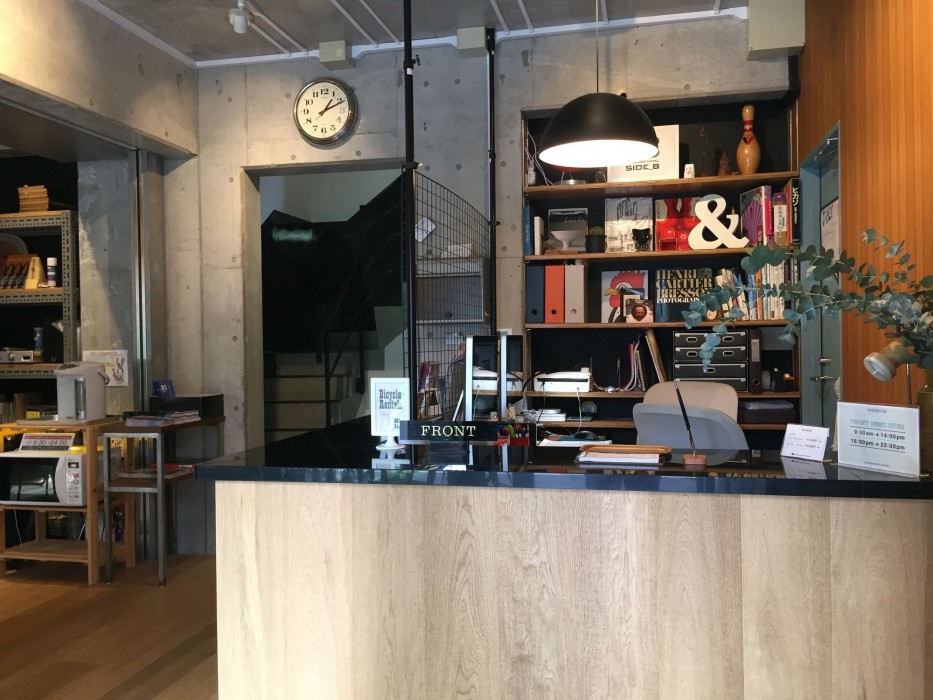 kangaroo hotel side b