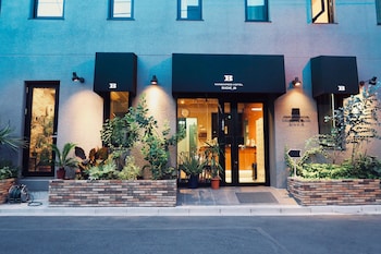 kangaroo hotel side b