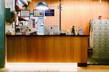 kangaroo hotel side b