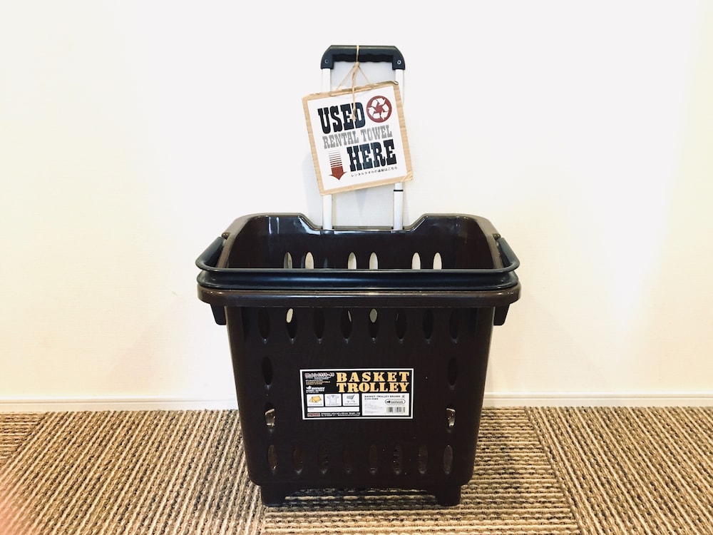 kangaroo hotel side b