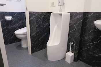 kangaroo hotel side b