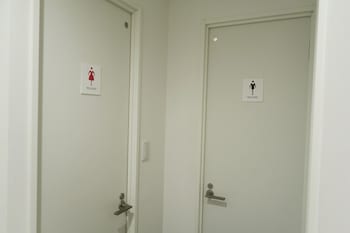 kangaroo hotel side b