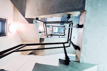 kangaroo hotel side b