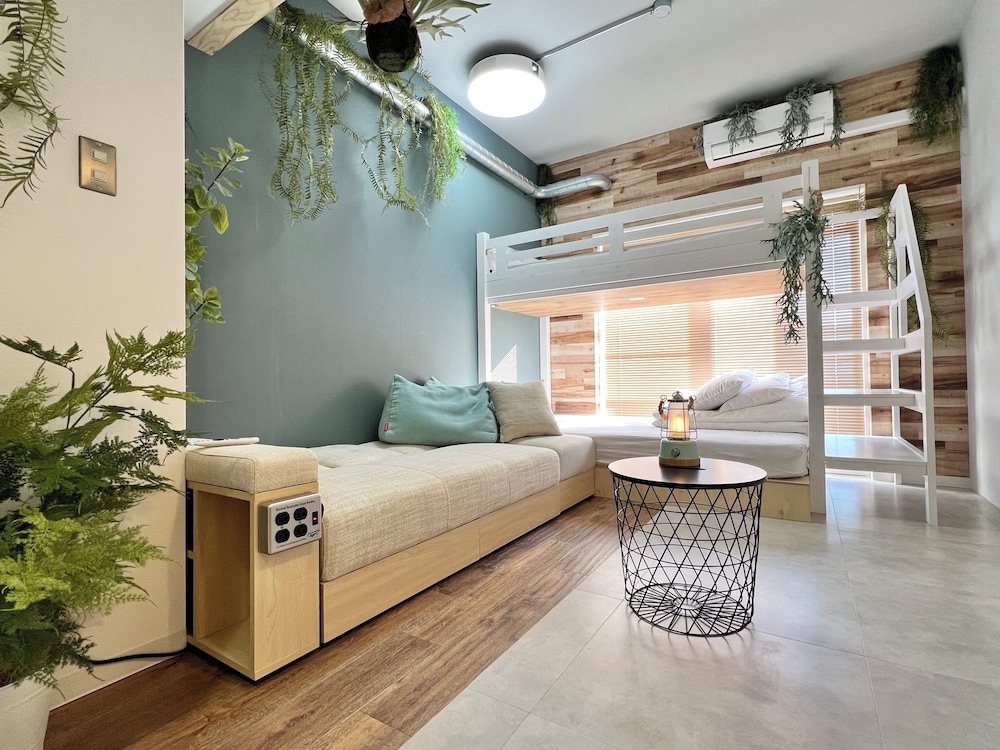 365base outdoor hostel