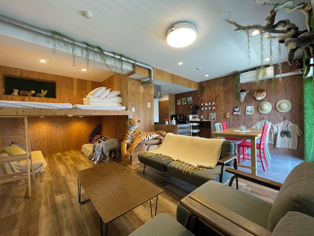 365base outdoor hostel