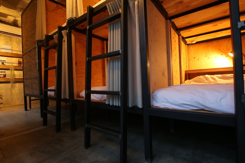 365base outdoor hostel