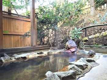 kurasako onsen sakura