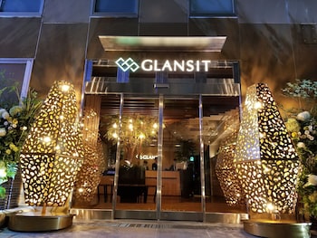 glansit akihabara comfort capsule hotel