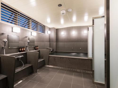 glansit akihabara comfort capsule hotel