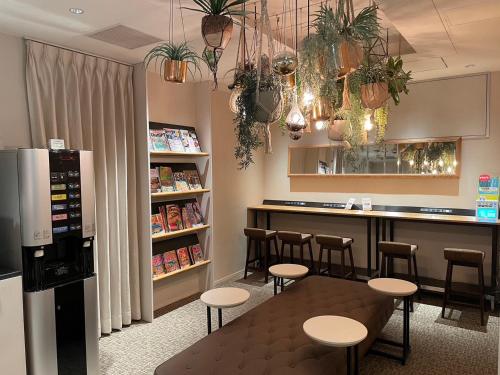 glansit akihabara comfort capsule hotel