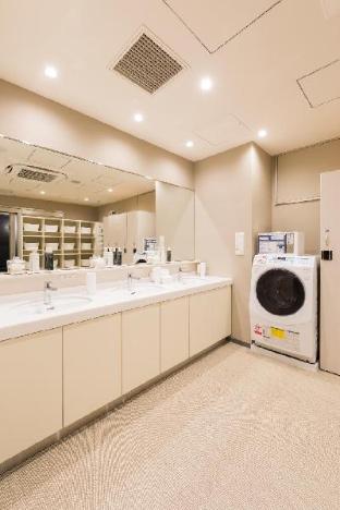glansit akihabara comfort capsule hotel