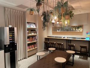 glansit akihabara comfort capsule hotel