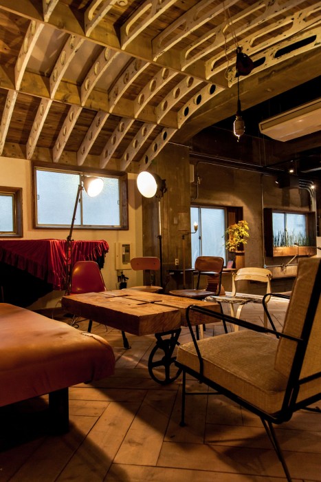 nui hostel and bar lounge