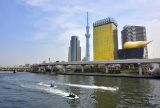 nui hostel and bar lounge