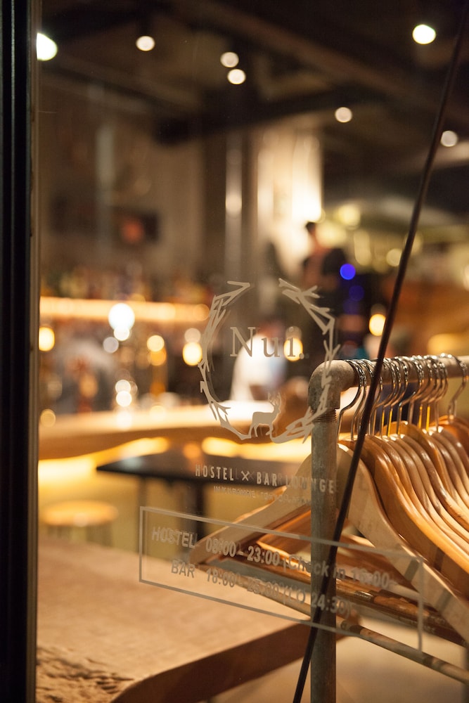 nui hostel and bar lounge