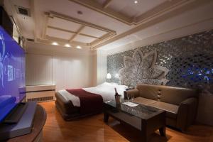 hotel perrier adults only