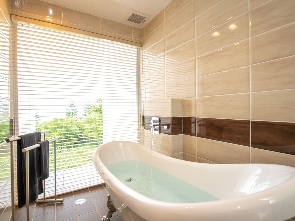 condominium t room