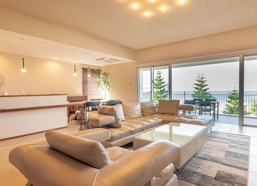 condominium t room