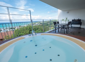 condominium t room
