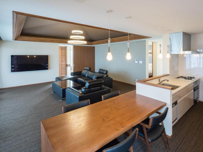 condominium t room