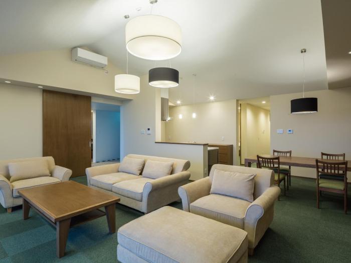 condominium t room