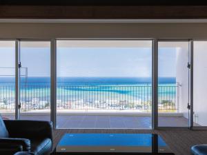 condominium t room