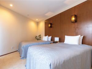 condominium t room