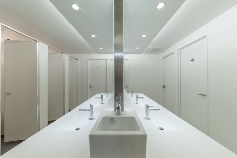 andand hostel akihabara