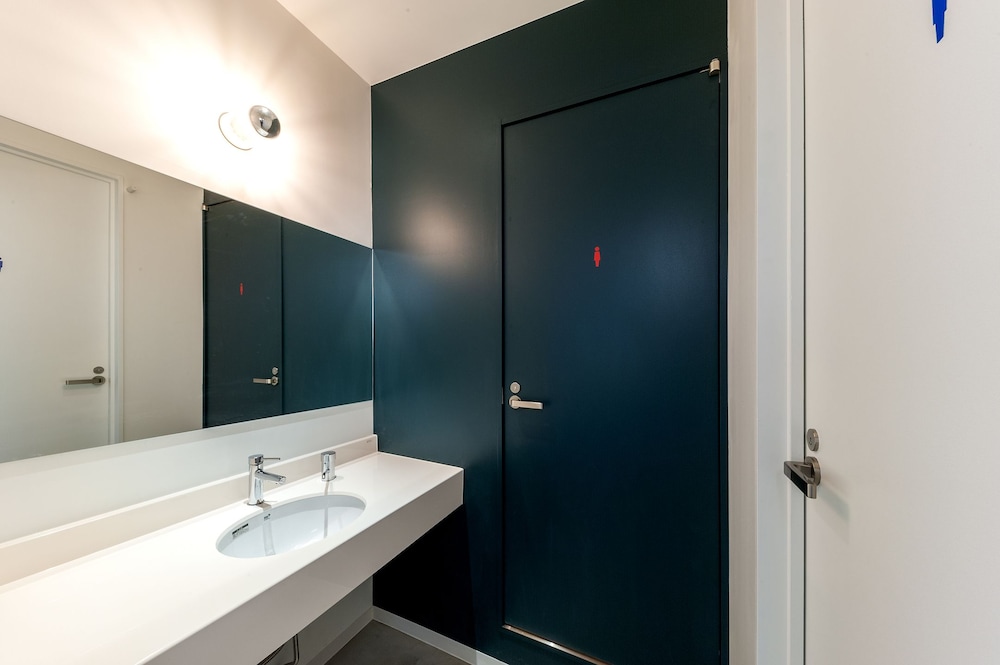 andand hostel akihabara