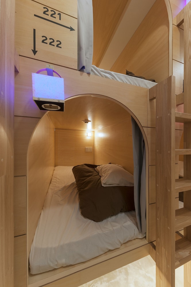 andand hostel akihabara