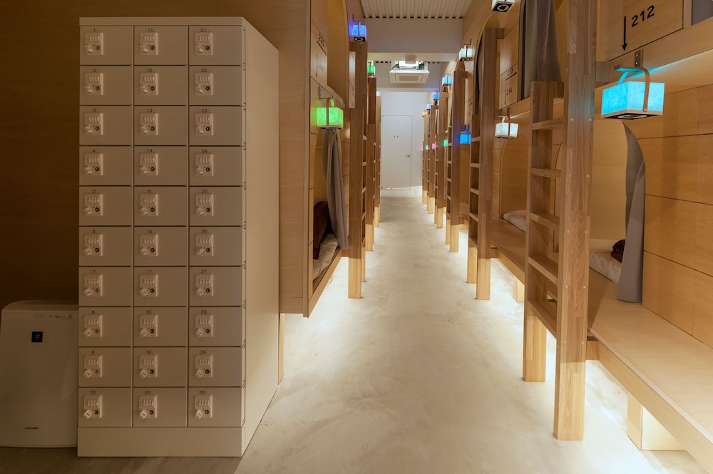 andand hostel akihabara