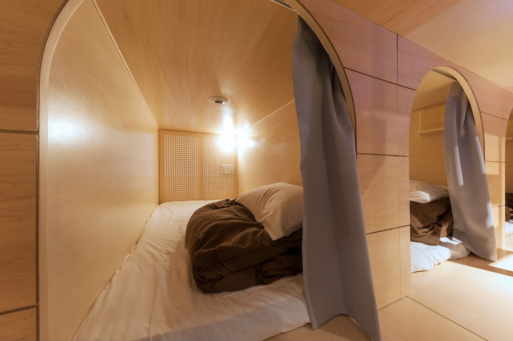 andand hostel akihabara