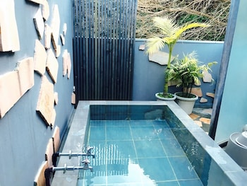 beachside inn shirahama