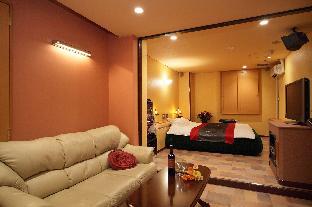 restay dee adults only