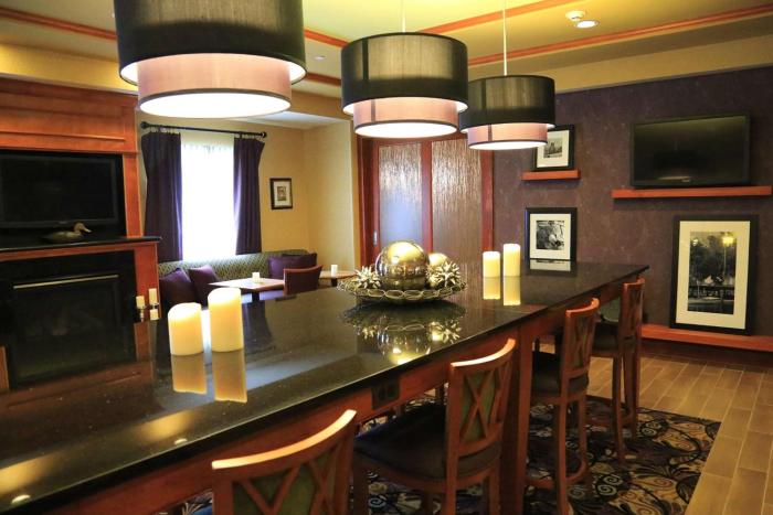 hampton inn easton