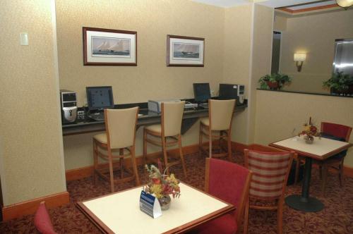 hampton inn easton